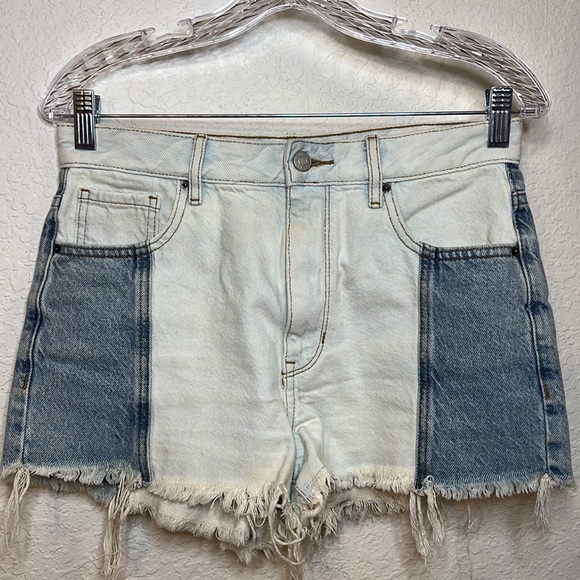 Pacsun High Rise Festival Jean shorts, size 27. - Picture 2 of 13